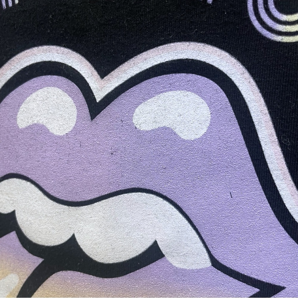 Rolling Stones Cropped Black Graphic T-Shirt - Picture 2 of 4